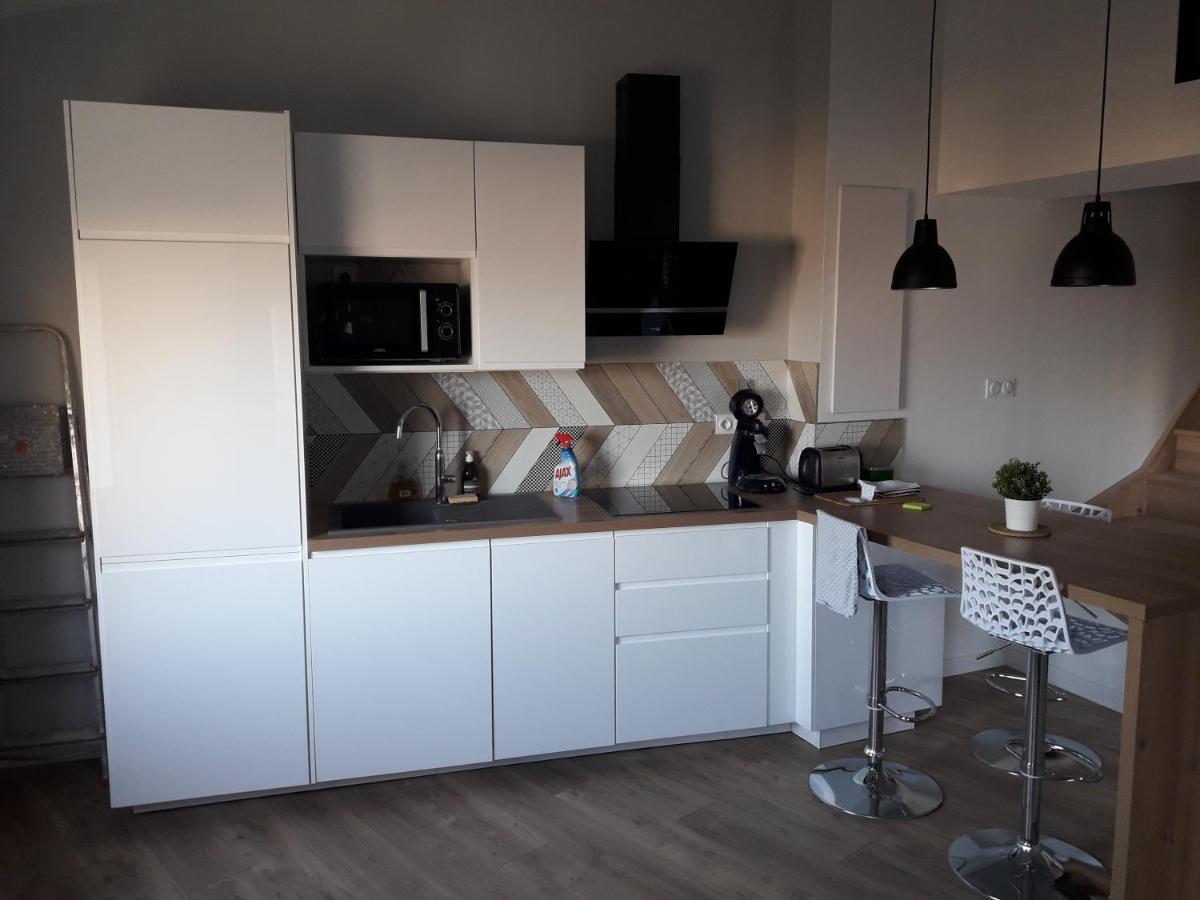Spacieux Duplex, Vue Mer Et Belle Terrasse Hyeres Exterior photo